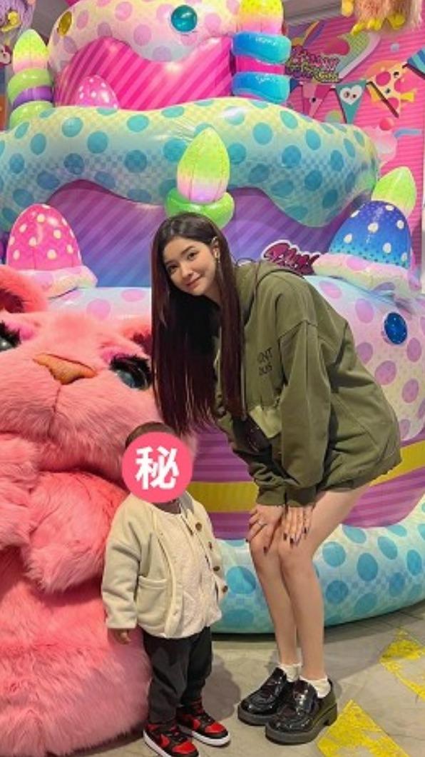 蘇小軒分享親子照。(圖/翻攝自蘇小軒臉書)