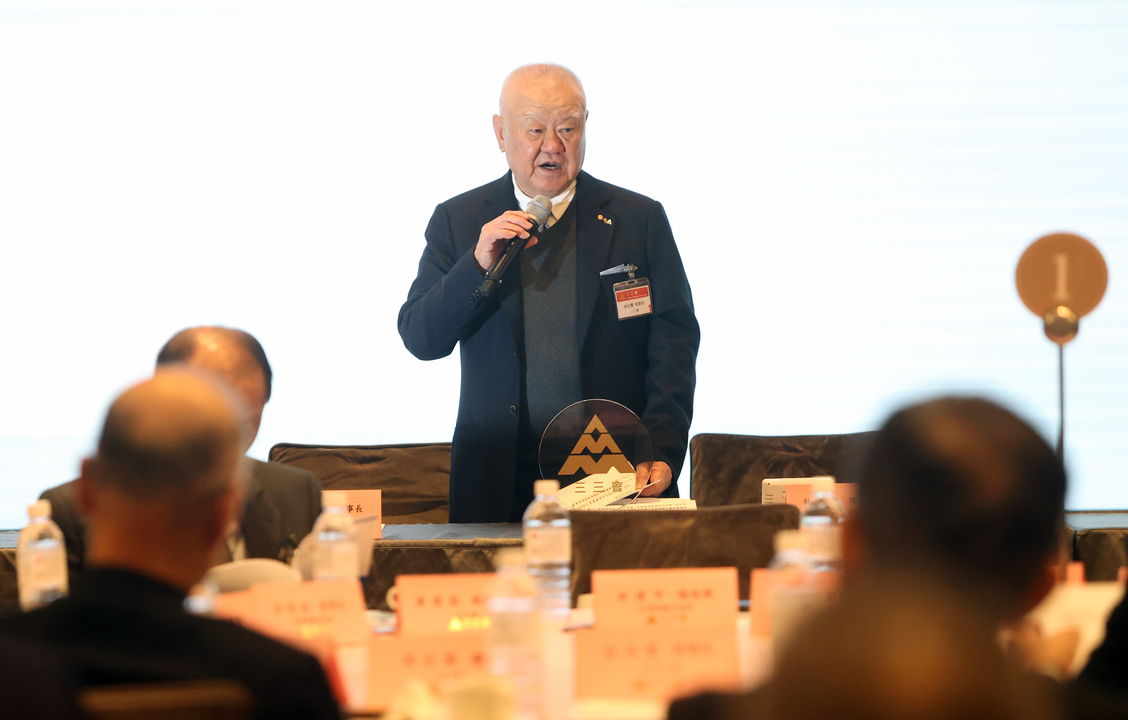 三三會理事長林伯豐建議碳費課徵初期每噸應不超過新台幣100元。（圖／中央社）