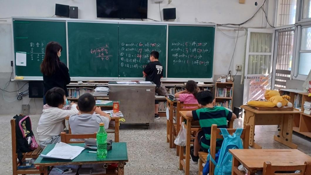 舊寮國小全校僅剩29名學生,其中四年級僅1人。(圖/翻攝自臉書)