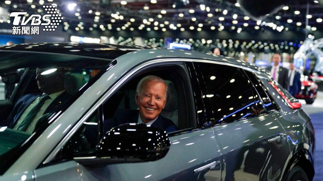 史上最嚴！拜登政府頒布汽車排氣新規　盼推動電動車銷量