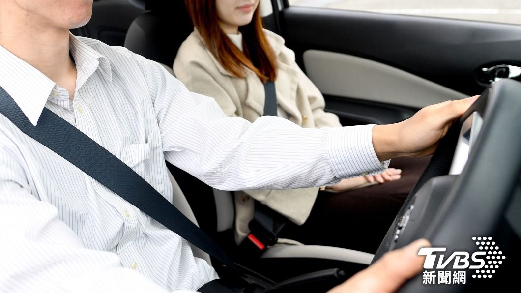 醫開車驚見「可怕一幕」頭皮發麻！全場有感嘆：看過好幾次了