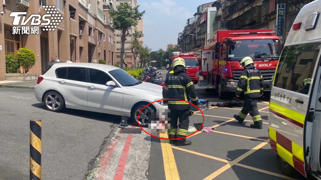 北市8旬婦倒臥停車場入口被車輾斃　女駕駛：高低差視線死角