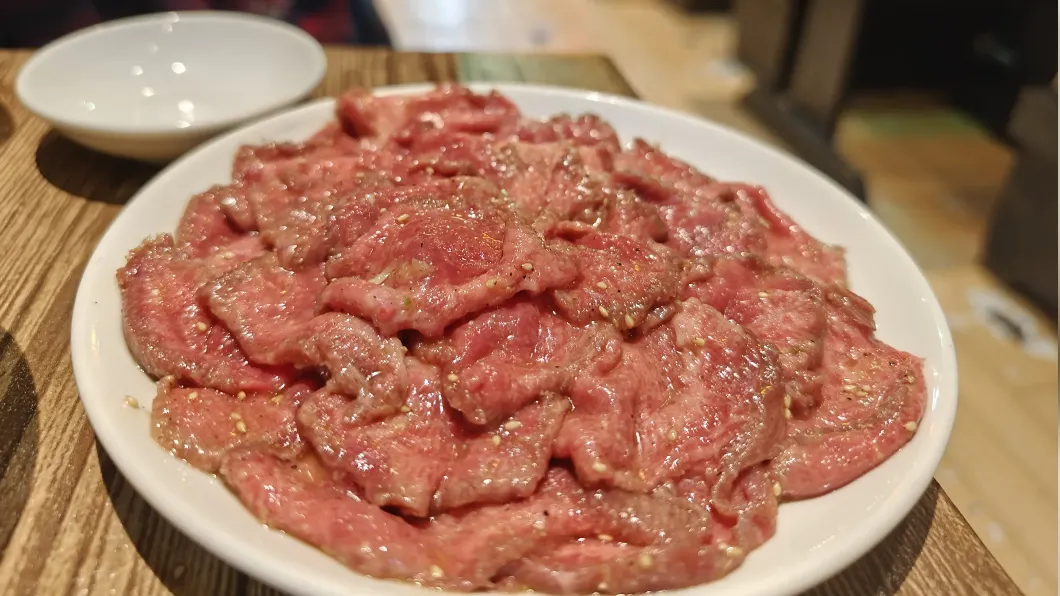 吃到飽狂點「50份牛舌」 店長暴怒取消供應:沒遇過這種人