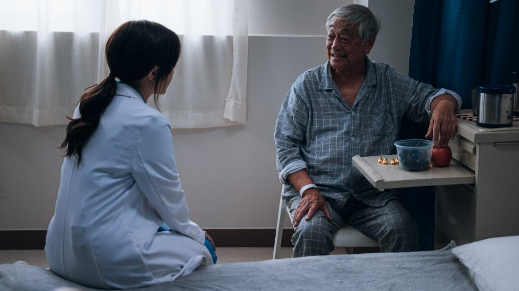 老戲骨離世!最後身影曝光 癌未多次化療未果「竟萌輕生念頭」