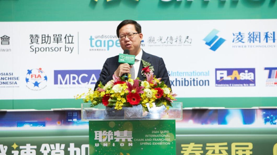 春季加盟展開跑!鄭文燦親頒「總部認證」:連鎖商業領航者