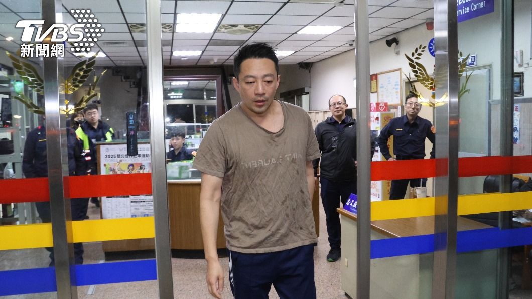 鬧不完!汪小菲衝警局「舉報大S用藥」 律師不忍出手了