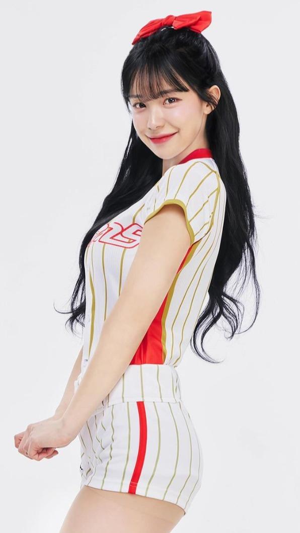 李多慧昨日正式宣布加入小龍女,並成為「Captain LEE」。(圖/翻攝自李多慧IG)