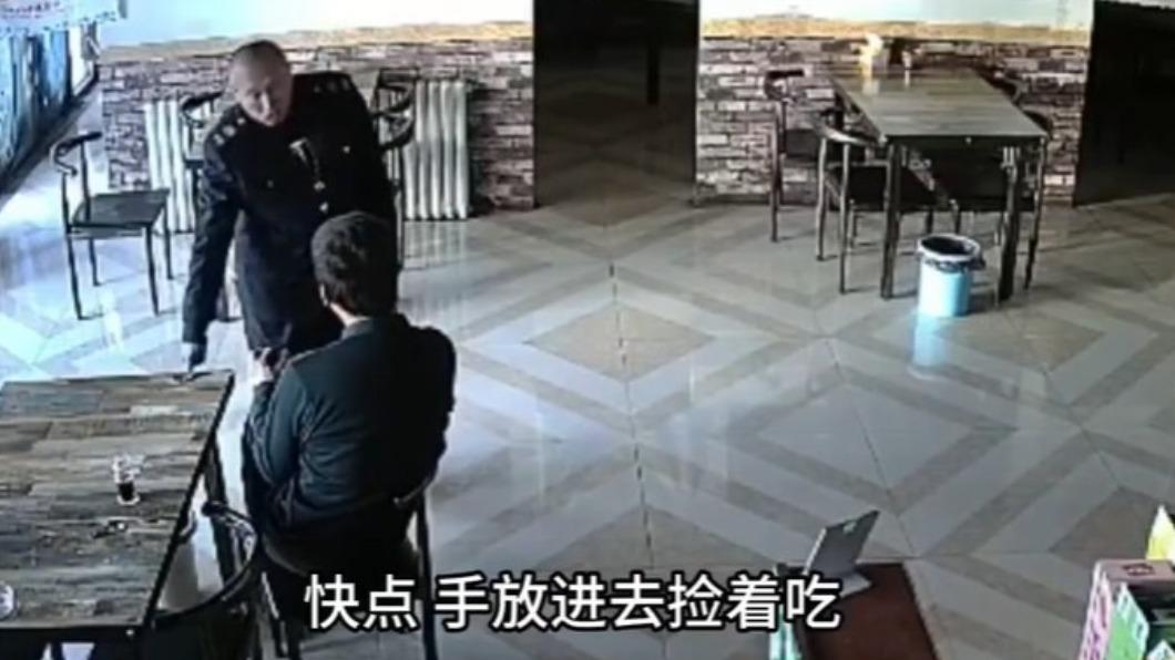 黑社會？陸收費站員逼司機「吃垃圾桶食物」　囂張惡行全錄