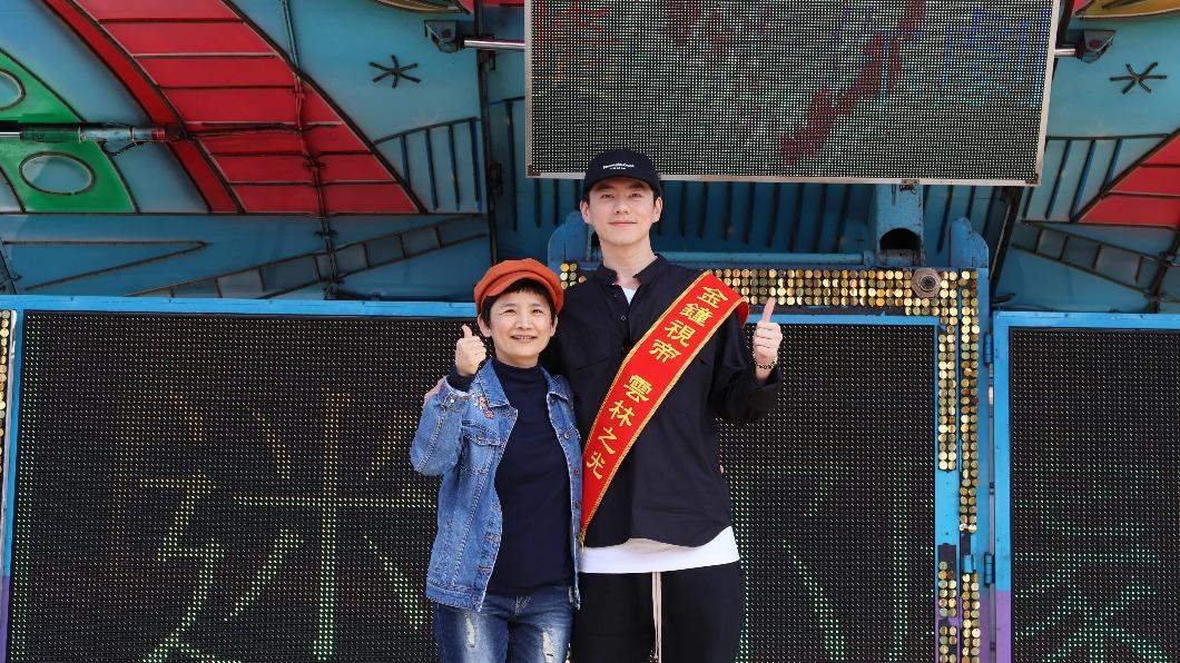 李程彬與導演卓立導演。(圖/東旭九翔娛樂提供)