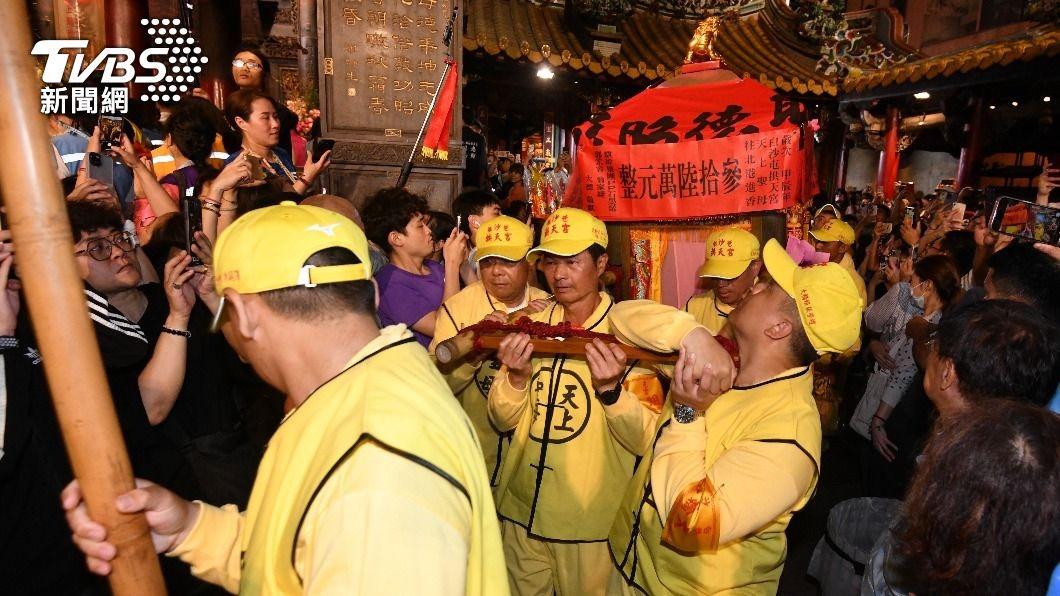 一般信徒能扛「粉紅超跑」?白沙屯拱天宮揭密:可遇難求