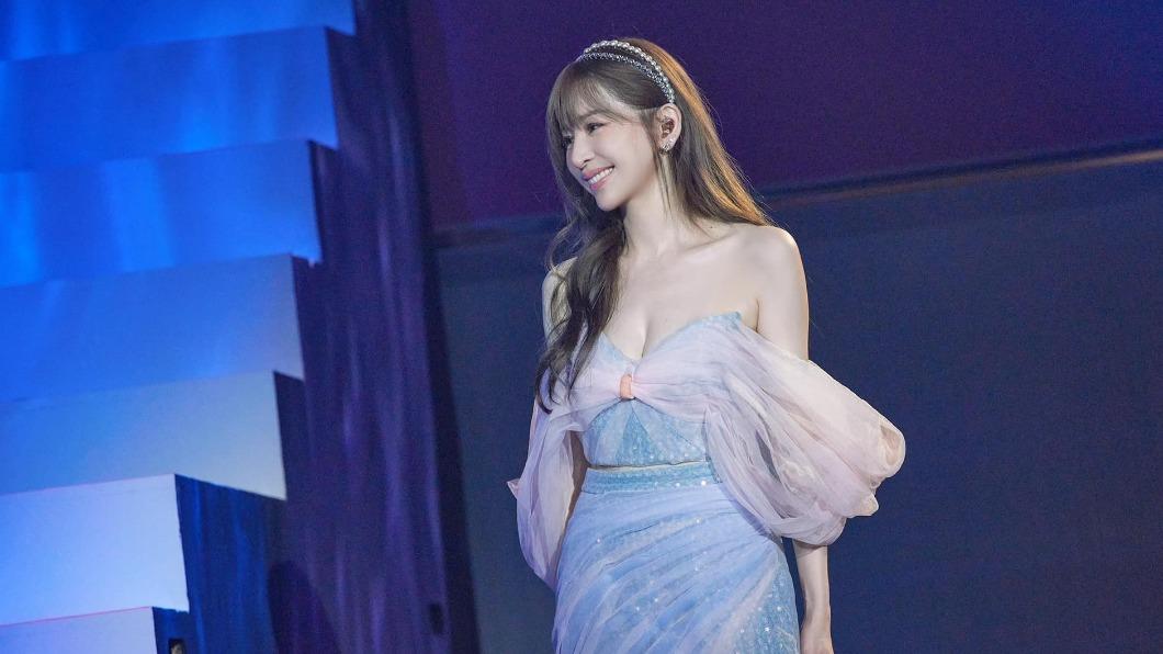 辣度破表!王心凌仙氣深溝、美腿大放送 粉絲嗨喊:太美了