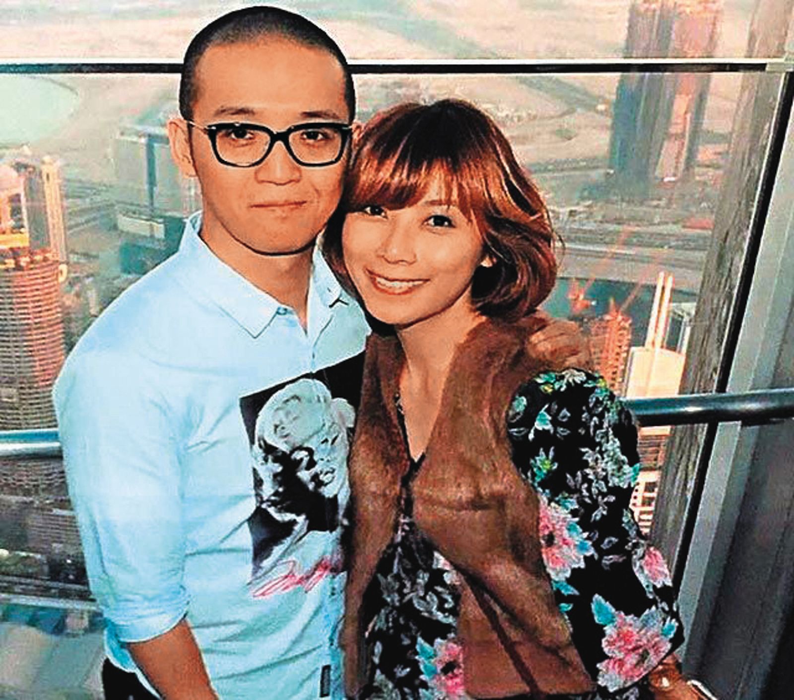 貴婦奈奈（右）與黃博健（左）原本在台灣生活過得非常富裕。（圖／翻攝貴婦奈奈臉書）