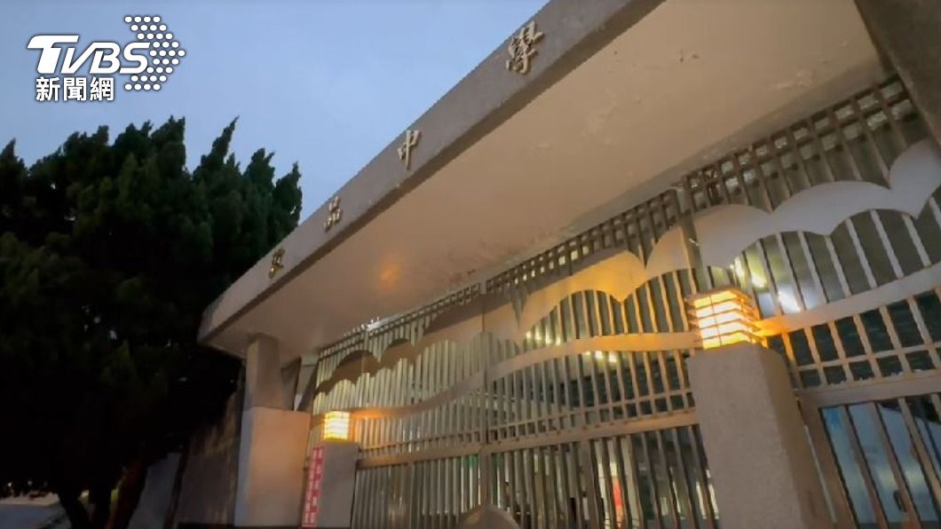 敦品中學又暴動！學生「不能打籃球」集體搖房　47警衝現場戒備