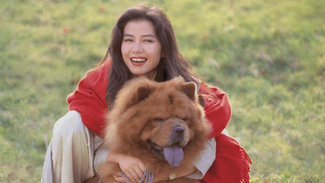 90年代的鍾楚紅。（圖／翻攝自微博）