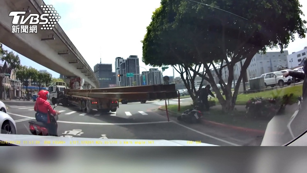 圖/翻攝WoWtchout-地圖型行車影像分享平台、社會事新聞影音
