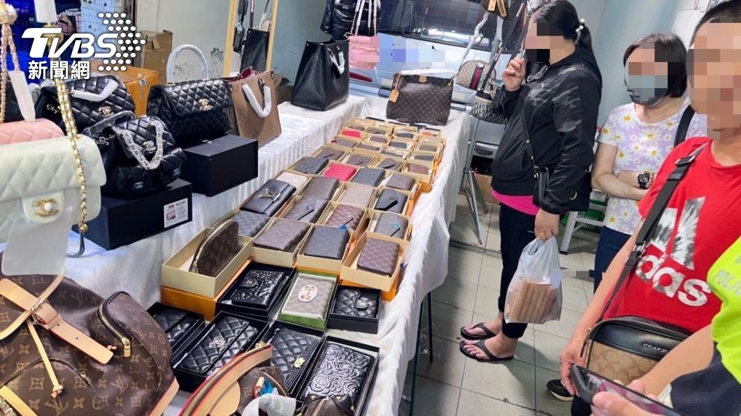 假LV打到骨折!菜市場內婆媽瘋搶 警一送鑑定:淘寶買的