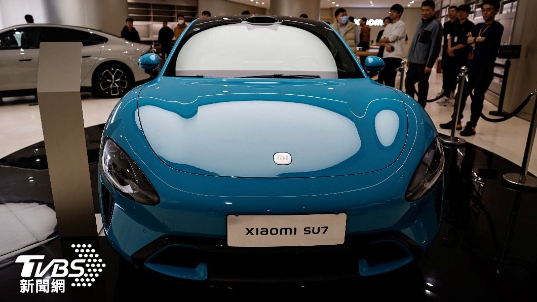售價硬槓特斯拉!小米電動車SU7上市半小時訂單破5萬輛