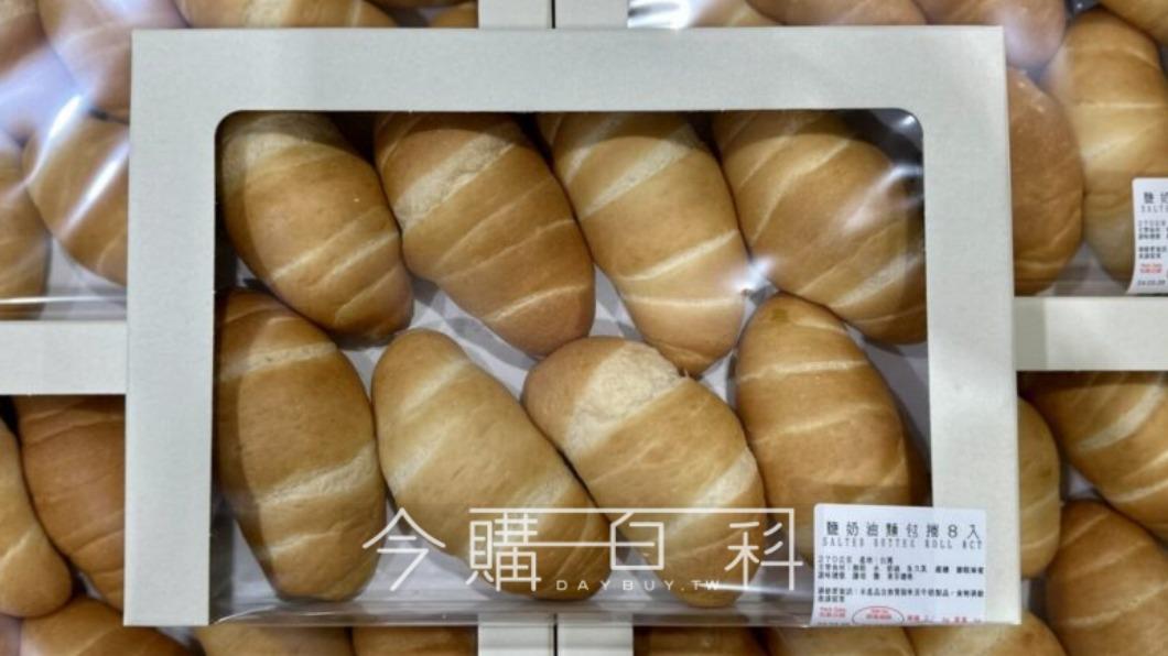 好市多推出新品「鹽奶油麵包捲」,被許多會員大讚好吃。(圖/翻攝自「Costco好市多 商品經驗老實說」臉書)