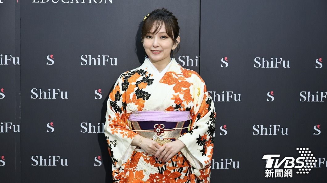 愛紗離婚5年認愛新歡！　脫口理想型「羞爆掩面」：現在很開心