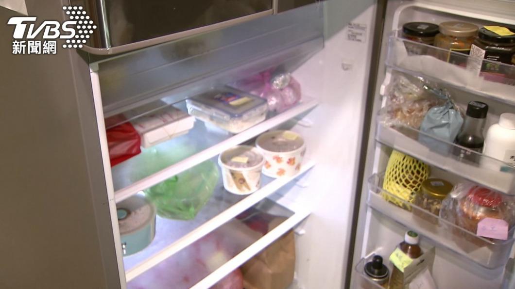 剩菜捨不得丟？專家曝保存食物「4大NG作法」：放電鍋長更多細菌