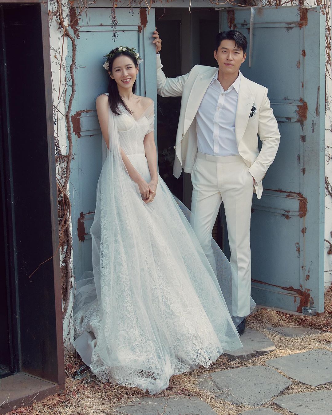 孫藝真慶祝結婚兩週年,曬出珍藏版婚紗照。(圖/翻攝孫藝真IG)