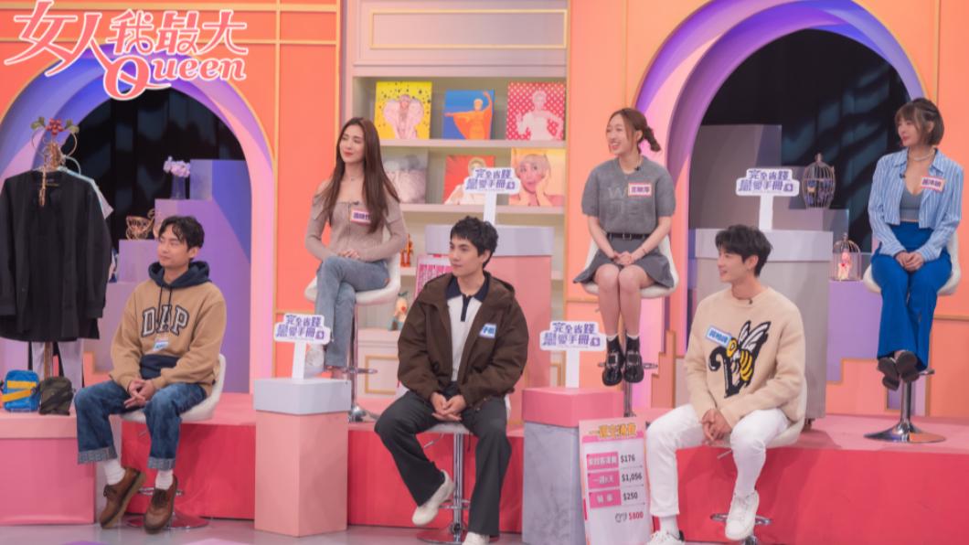 林鶴軒(左起)、潘映竹、林子閎、王敏淳、黃柏峰和黃沐妍上節目宣傳《完全省錢戀愛手冊》。(圖/TVBS)