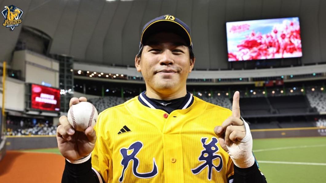 中信兄弟曾頌恩敲「中職大巨蛋首轟」! 助隊新球季起飛