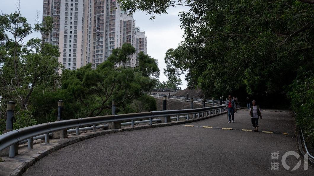 香港現在有約22萬戶公屋申請。(圖/香港01)