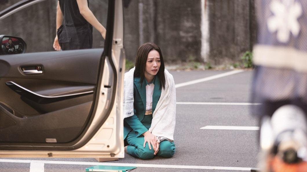高宇蓁爆當單親媽媽!女兒送救護車狂追跌倒 跪地崩潰畫面曝
