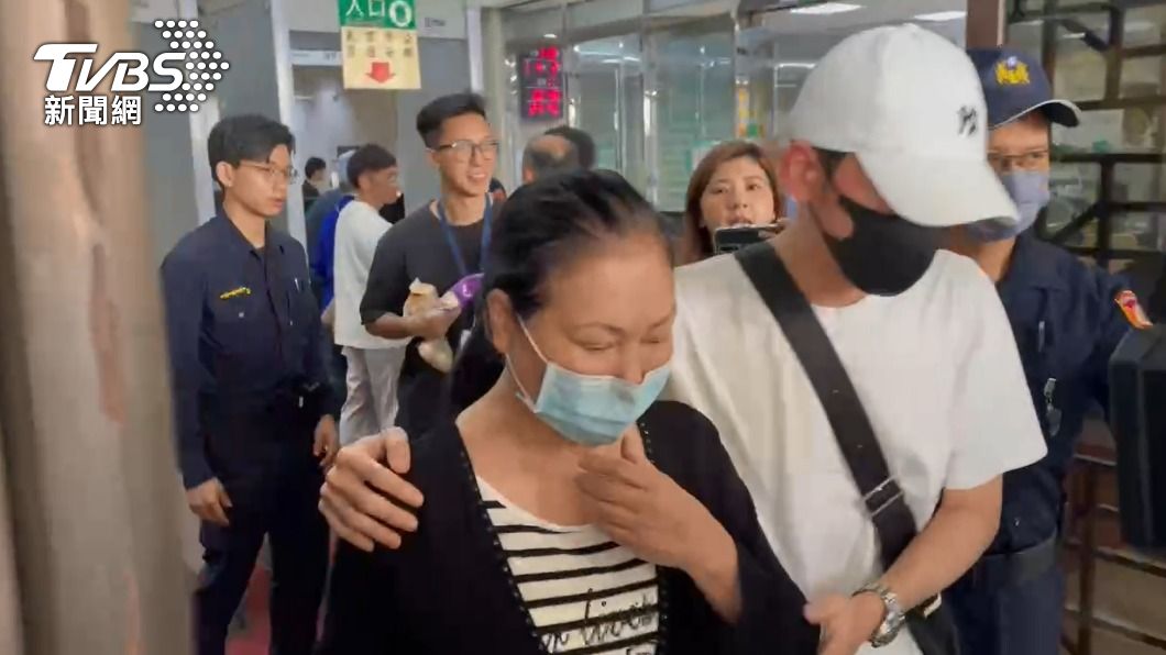 汪小菲搬走大S家中4幅畫挨告 S媽現身北檢嘆:女兒委屈