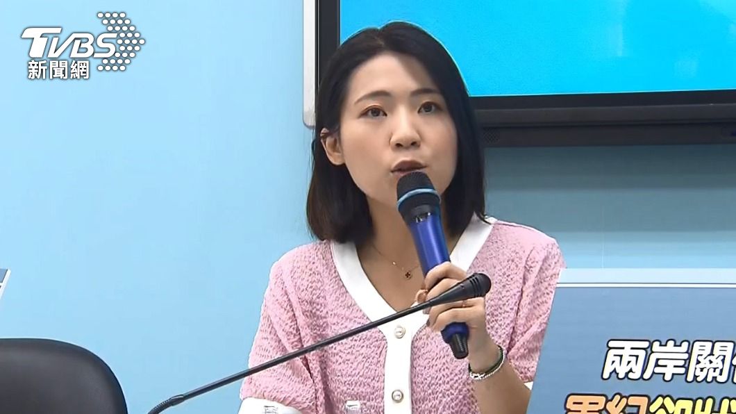 天花板級酸!王必勝下班時間玩樂團 徐巧芯自嘲大驚小怪:衛福部老傳統