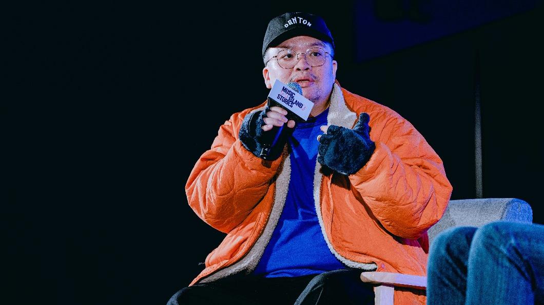 迪拉笑說國中時深受L.A. BOYZ的音樂影響。(圖/北流提供)
