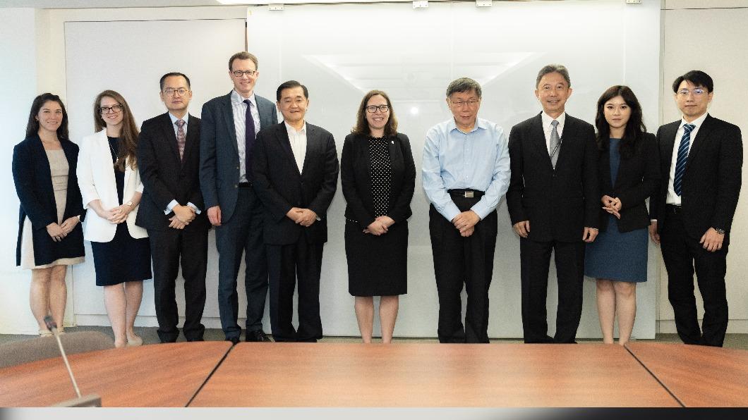 柯文哲見AIT主席 談共機擾台:無利兩岸累積善意