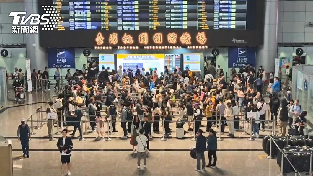 不到7點就塞爆！連假首日「機場盛況」曝光　他傻眼嘆：國旅怎活