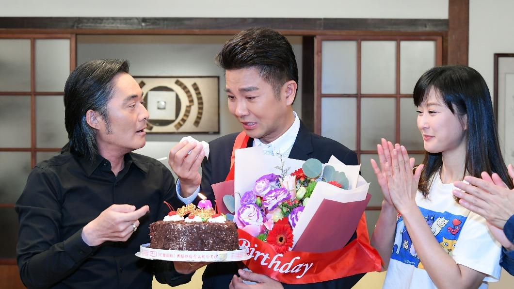 謝承均迎52歲生日「願望全給病母」 淚崩喊:希望媽媽平安回家