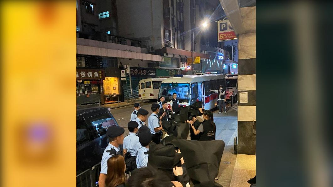 警方共拘捕25人。（圖／香港01） 