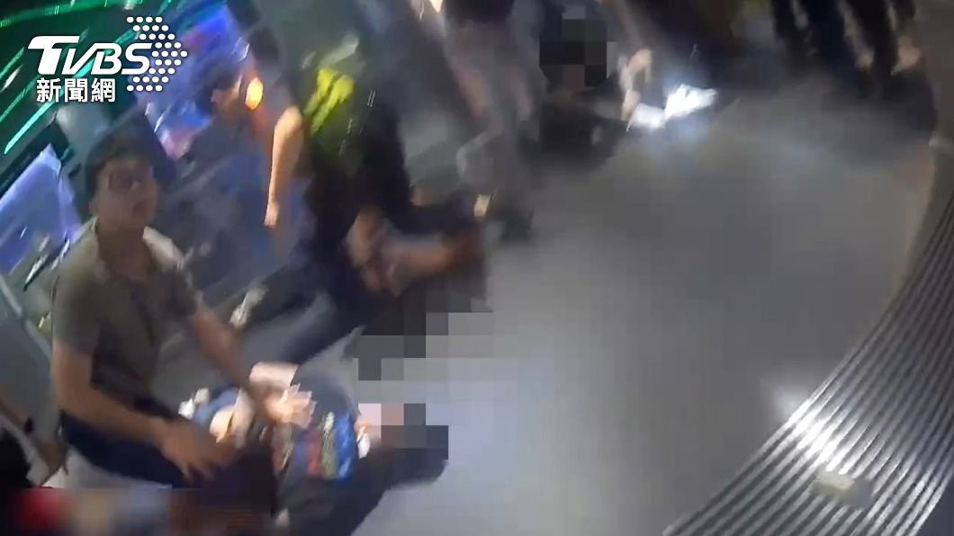 新北女爛醉「盧小」惹惱朋友 KTV外互飆三字經全進警局
