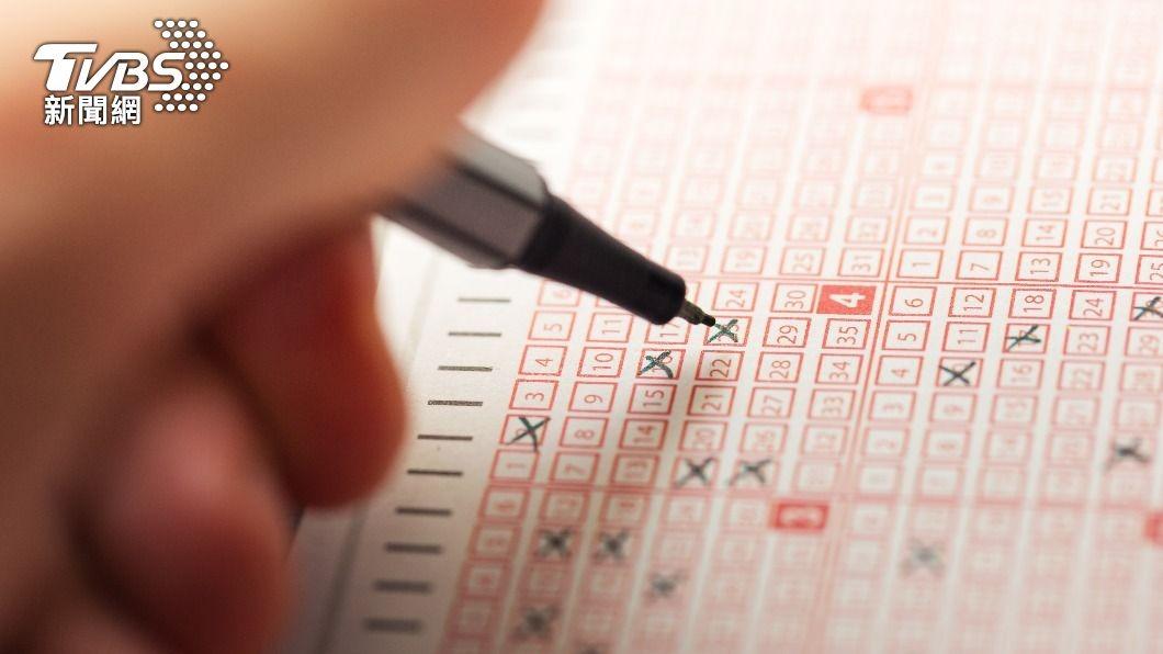 4月4日六合彩共有21.4萬注中獎。（示意圖／shutterstock達志影像）