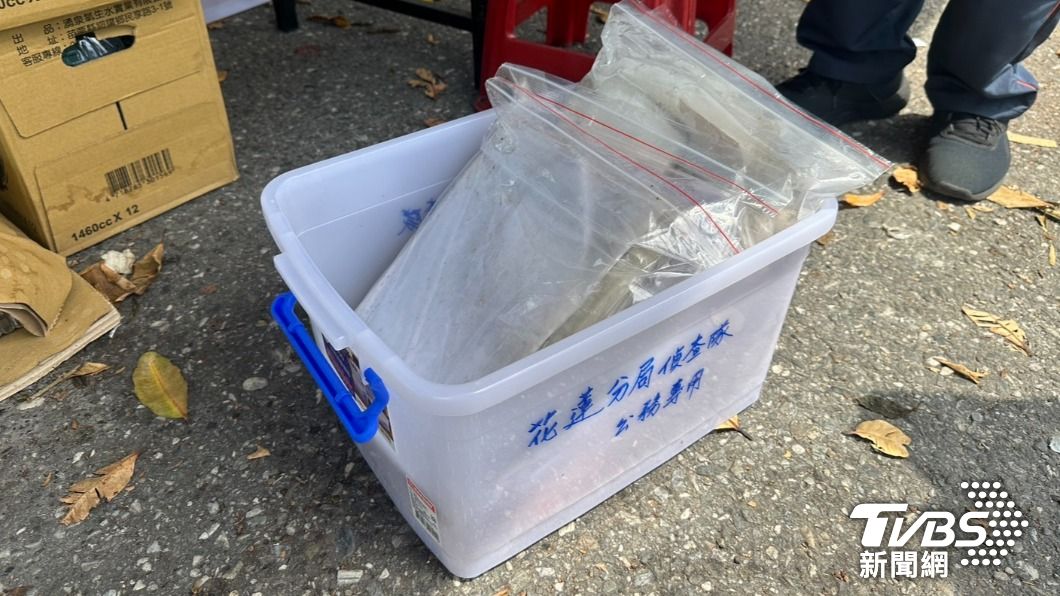 中山路東側及花蓮市國福土資場設置了兩處「拾得物收集站」。(圖/林至柔攝)