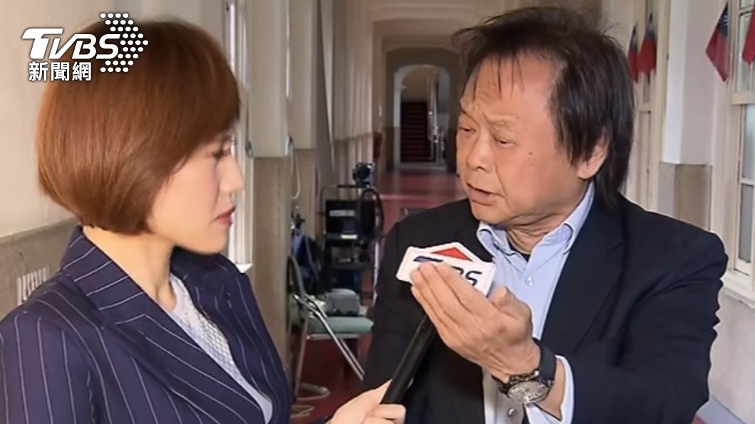 王世堅火大出手了!譙黃子佼「你沒女兒嗎」:給你機會到監獄反省