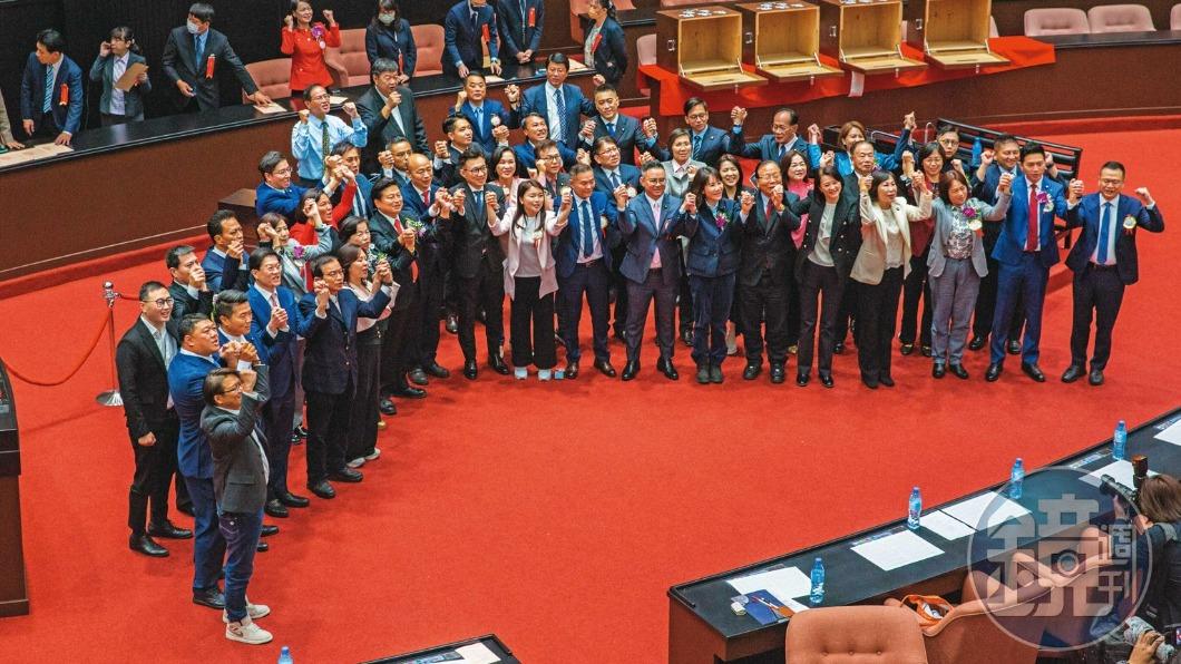 此次大選，國民黨重回立法院最大黨地位，為此中方有意強化與藍營交流。（圖／鏡週刊）