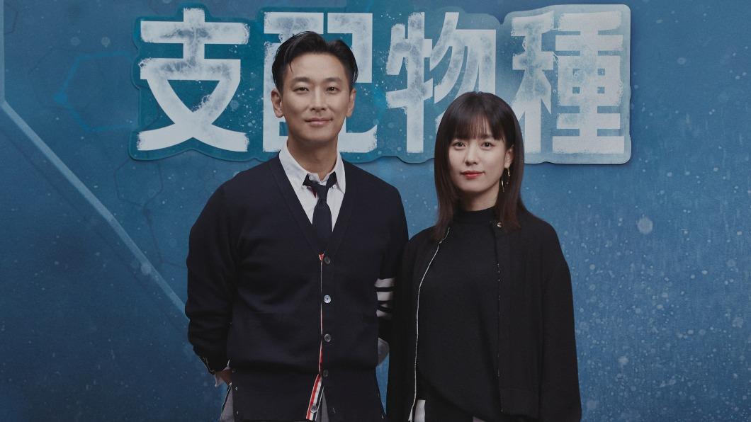 韓孝周「配對朱智勛」CP感拉滿　高顏值震憾網：強過趙寅成