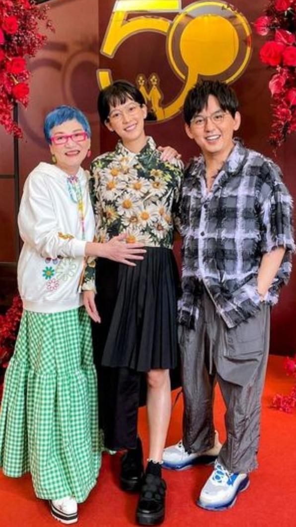 張小燕與黃子佼師徒感情深厚,張小燕遲遲未針對黃子佼風波發聲,引發網友不滿。(圖/TVBS資料畫面、翻攝自張小燕臉書)