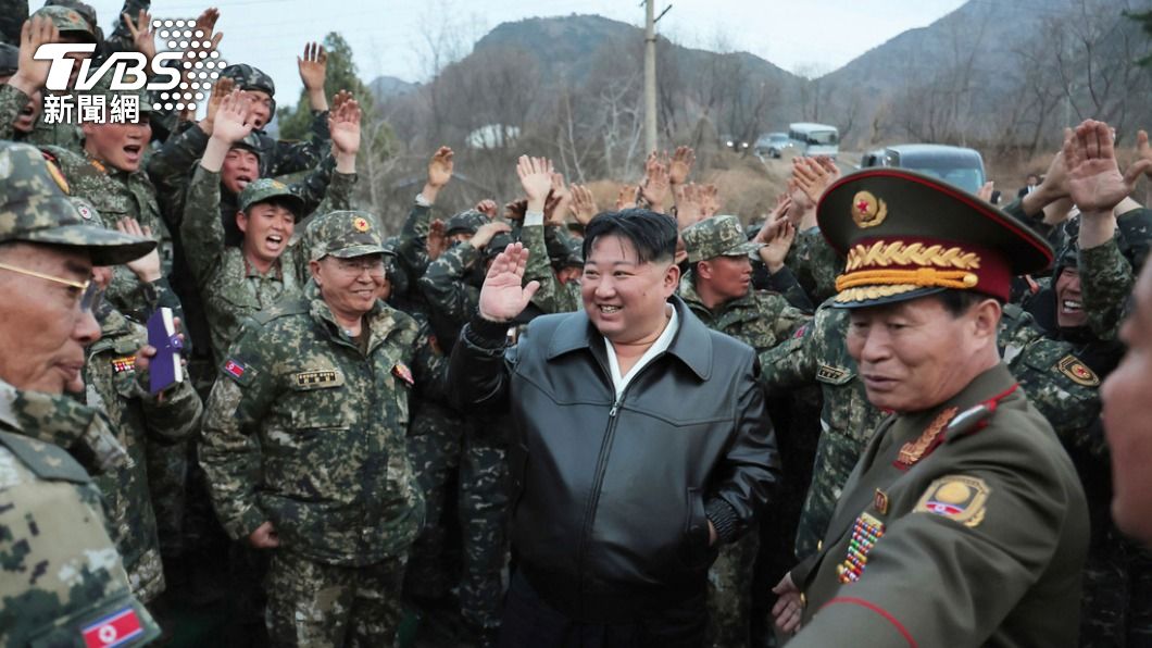 金正恩在先前的年終會議上將兩韓之間的關係定義為「2個相互敵對的國家」。（圖／達志影像美聯社）