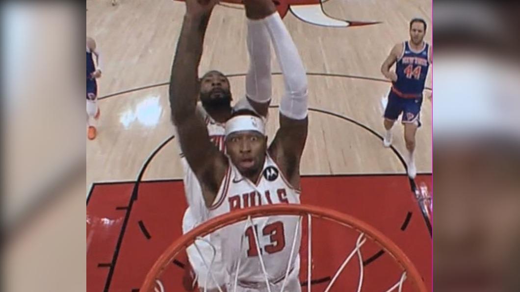 NBA/年度最糗烏龍球!公牛快攻鬧雙包 雙人灌籃糗放槍