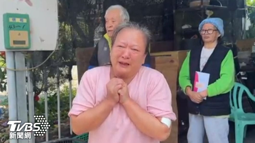 阿姨表示家安很痛但也很努力的與死神拔河。(圖/TVBS)