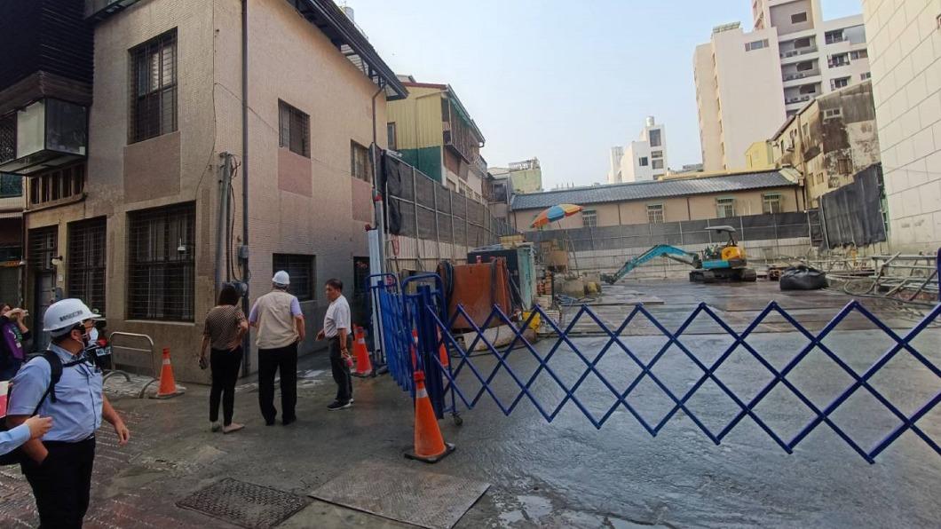 民宅土石被掏空!台南工地開挖「鄰房傾斜」 11戶緊急安置