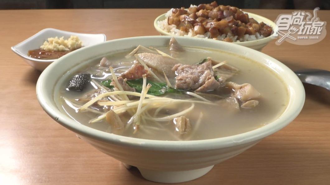 牛雜湯為本店的招牌菜色。（圖／食尚玩家）