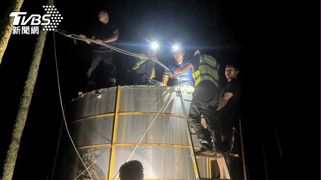 南投老農做補漆防鏽!疑中毒墜水塔昏迷 急送醫和死神搶命
