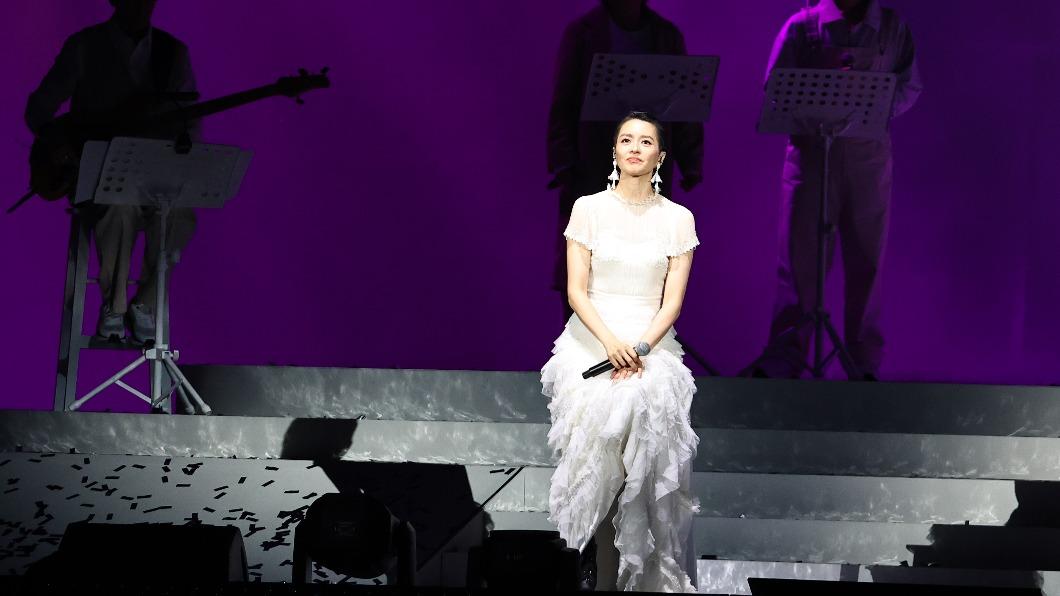 梁詠琪不藏了!無預警拋「重磅喜訊」 台下歌迷傻眼不相信